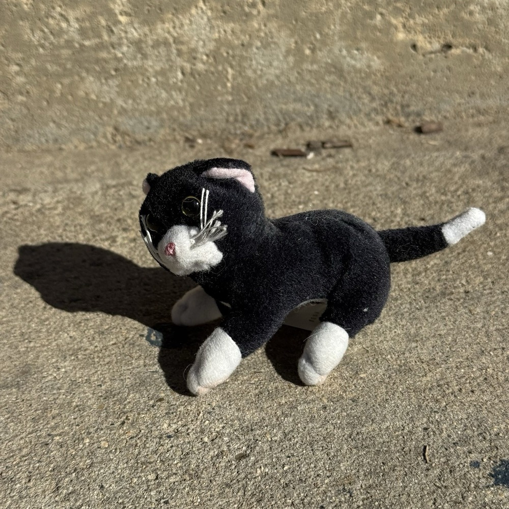 Retro 2008 McDonald's Happy Meal Toy FurReal Friends Black & White‎ Cat Plush